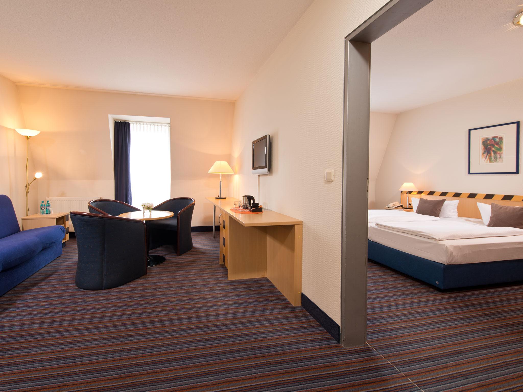 Achat Hotel Dresden Elbufer Esterno foto