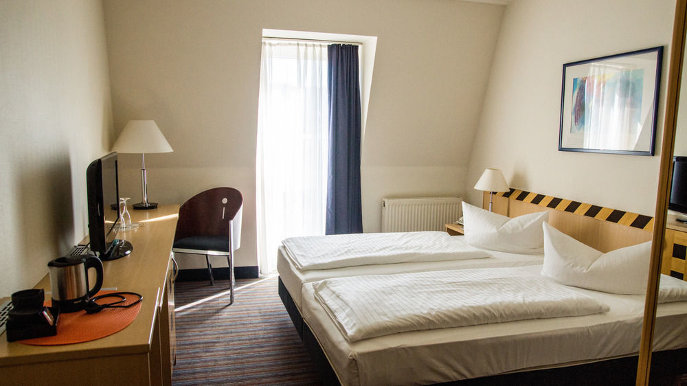 Achat Hotel Dresden Elbufer Esterno foto